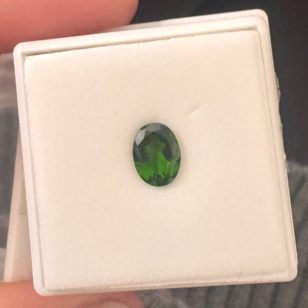 .85CT 8x6MM OVAL CUT CHROME DIOPSIDE